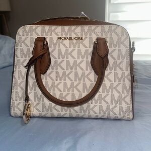 NEW Micheal Kors (MK) AYDEN Medium logo and Faux Leather Satchel